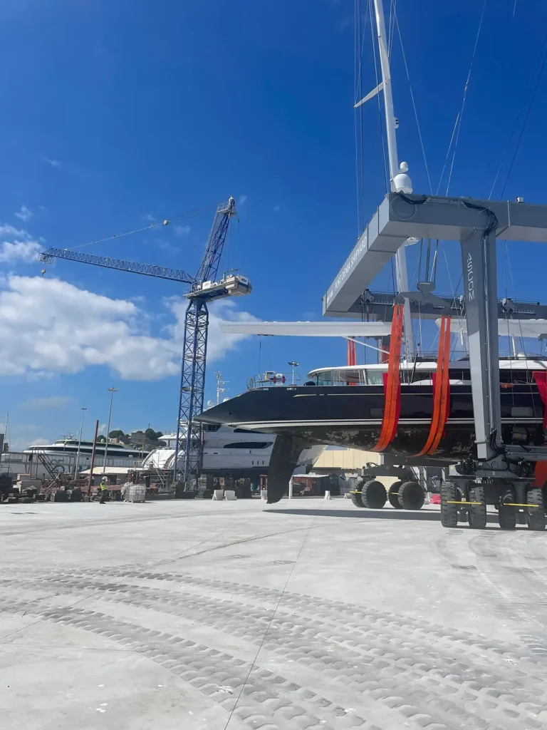 the travelift transports the sailing yacht Q